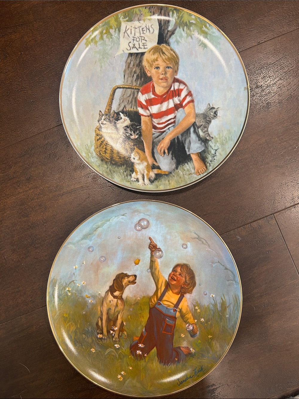 Sandra Kuck Collector Plates Set of 2 Forever Bubbles & Kittens For Sale Vintage